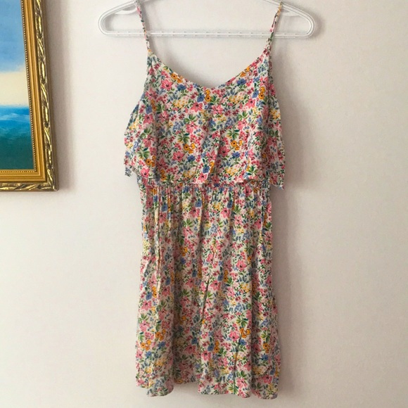 H&M Dresses & Skirts - Summer Floral H&M Dress